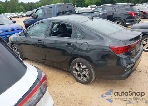 2021 Kia Forte Lxs z USA, uszkodzony, nr VIN 3KPF24AD7ME355726
